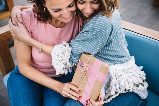 Ideas de Regalos Personalizados: Cómo Fortalecer Vínculos Emocionales